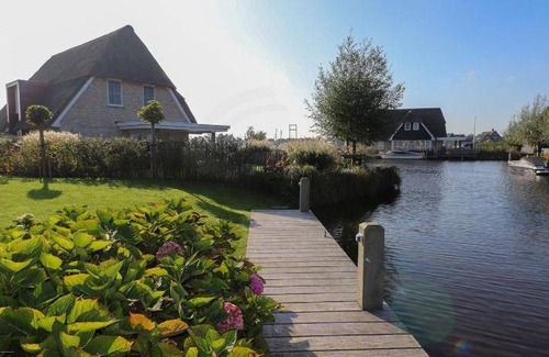 Delfstrahuizen Villa | 210 m² Villa ∙ 4 bedrooms ∙ 8 guests
