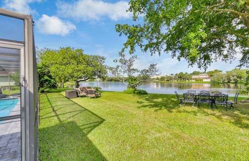 Weston House | 211 m² House ∙ 4 bedrooms ∙ 8 guests