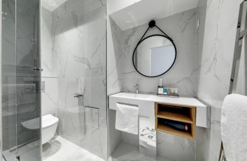 Saint-Gervais Apartment | 213 Suite Givenchy - Superbe Appartement à Paris