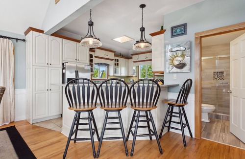 Tuckahoe House | 2135 Pirates Perch * 11 Min Walk to Beach