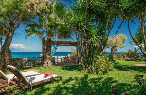 Psarou Resort | 215 m² Resort ∙ 4 bedrooms ∙ 10 guests