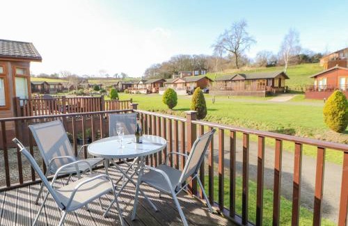 Tunstall House | 22 Badgers Retreat