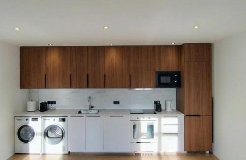 Chorzow Batory Apartment | #22, Free parking, Self check-in, Perfect location for KTW or DTS, 3rd floor - no elevator