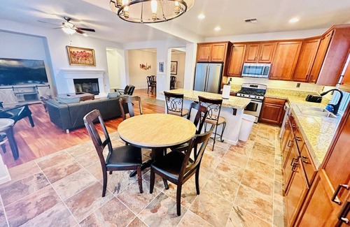 Reno House | 22 Min to Ski 5 TVs Sleeps 13