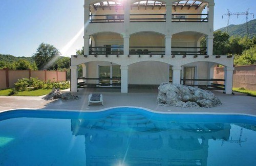 Zelenika Apartment | 220 m² Apartment ∙ 6 bedrooms ∙ 12 guests
