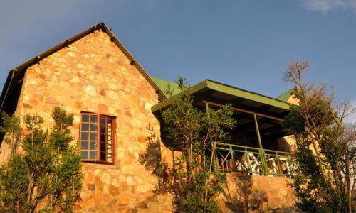 Dullstroom Apartment | 220 m² Apartment ∙ 5 bedrooms ∙ 127 guests