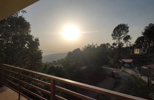 Jaiharikhal Bed & Breakfast | 220 m² Bed and breakfast ∙ 6 bedrooms ∙ 20 guests