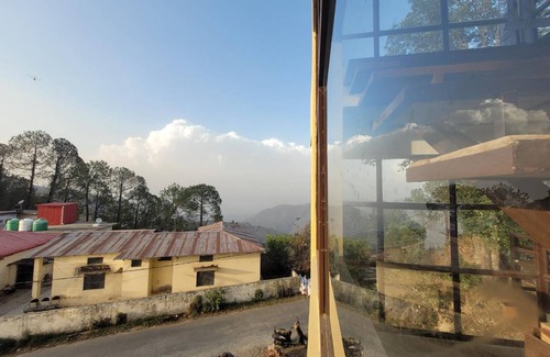 Jaiharikhal Bed & Breakfast | 220 m² Bed and breakfast ∙ 6 bedrooms ∙ 20 guests