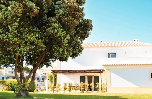 Cascais Resort | 220 m² Resort ∙ 3 bedrooms ∙ 127 guests