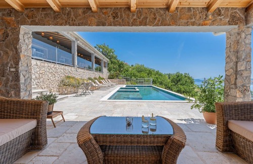 Lokva Rogoznica Villa | 225 m² Villa ∙ 5 bedrooms ∙ 10 guests