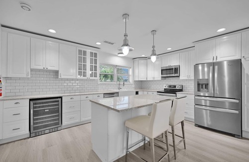 Lighthouse Point House | 2260 Managed By Brampton Park