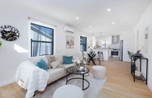 Eagle Rock House | 2267 Las Flores Dr, Los Angeles, CA 90041