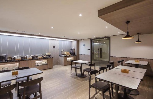 Pukou Hotel | 23 m² Hotel ∙ 10 guests