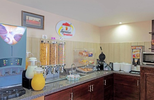 Chatham-Kent Hotel | 23 m² Hotel ∙ 127 guests