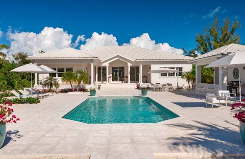 Leeward Settlement Villa | 23 m² Villa ∙ 5 bedrooms ∙ 10 guests