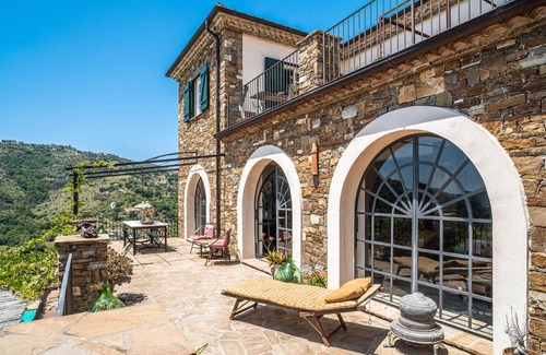 Perdifumo House | 230 m² House ∙ 3 bedrooms ∙ 9 guests