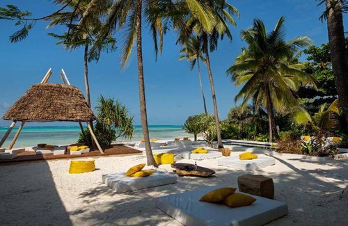Pingwe Resort | 230 m² Resort ∙ 6 bedrooms ∙ 20 guests