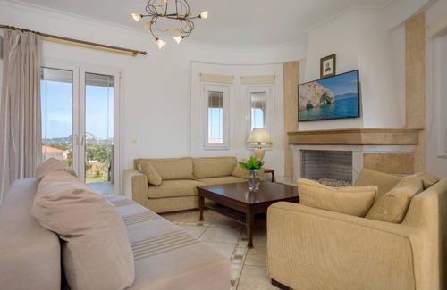 Agrilia Villa | 230 m² Villa ∙ 4 bedrooms ∙ 10 guests