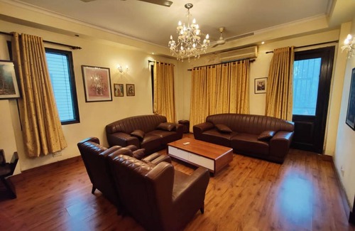 New Friends Colony Apartment | 235 m² Apartment ∙ 4 bedrooms ∙ 8 guests