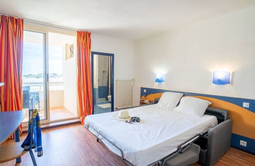 Saint-Pierre-la-Mer Apartment | 24 m² Apartment ∙ 1 bedroom ∙ 2 guests
