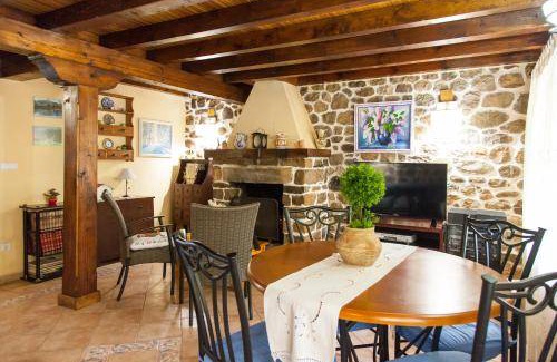 Ontaneda House | 240 m² House ∙ 5 bedrooms ∙ 10 guests