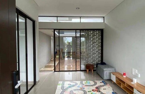 Cileungsi Villa | 240 m² Villa ∙ 1 bedroom ∙ 4 guests