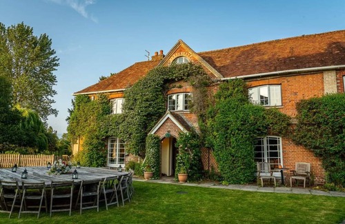Britford Villa | 240 m² Villa ∙ 8 bedrooms ∙ 21 guests