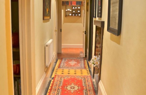 Britford Villa | 240 m² Villa ∙ 8 bedrooms ∙ 21 guests