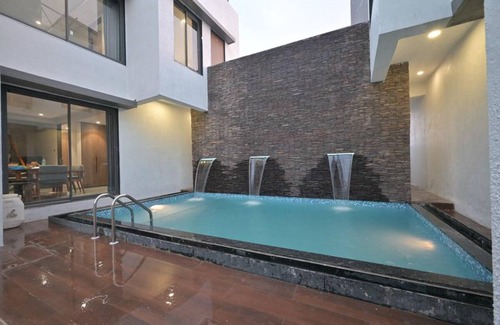 Surgana Villa | 242 m² Villa ∙ 4 bedrooms ∙ 12 guests