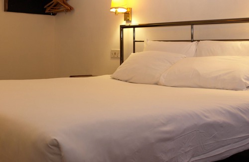 Oldham Hotel | 247 Hotel