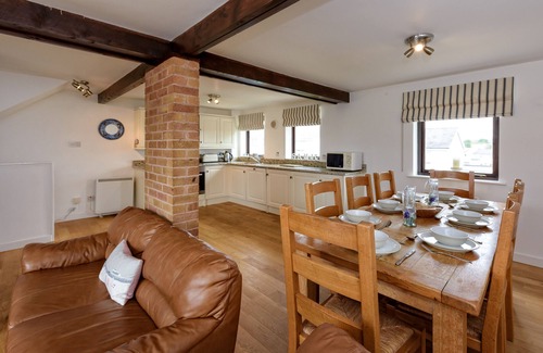 Abersoch House | 248 Cae Du - Four Bedroom House, Sleeps 8