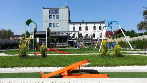 Strzelce Opolskie Hotel | 25 m² Motel ∙ 5 guests