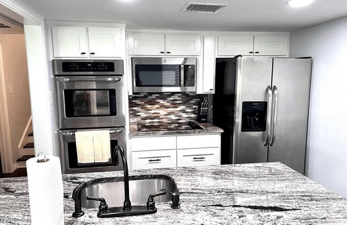 Grand Prairie Apartment | 25% OFF 3BD Condo, Six Flags - Grand Prairie