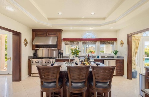 Perris House | 25% Off Sept WkDays W/Pool & Hot Tub, Great Views!