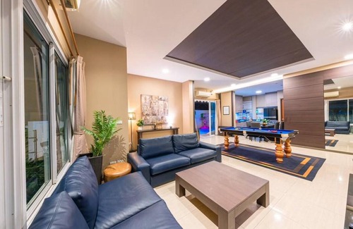 Na Kluea House | 250 m² House ∙ 3 bedrooms ∙ 8 guests