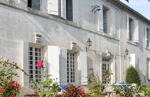 Julienne House | 250 m² House ∙ 4 bedrooms ∙ 7 guests