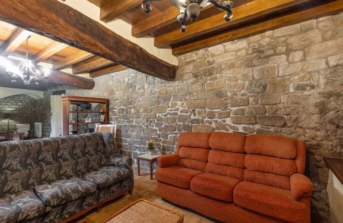 Centelles House | 250 m² House ∙ 5 bedrooms ∙ 10 guests