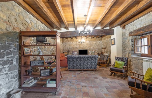 Centelles House | 250 m² House ∙ 5 bedrooms ∙ 10 guests
