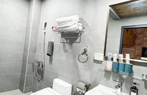 Tainan City Centre Hotel | 250 m² Motel ∙ 5 bedrooms ∙ 23 guests