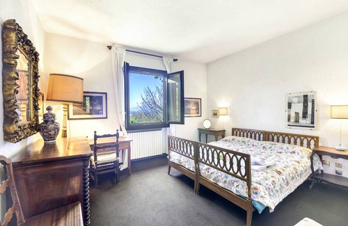 Buguggiate Villa | 250 m² Villa ∙ 3 bedrooms ∙ 6 guests