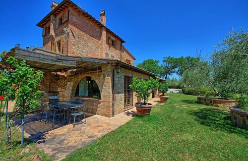 Montepulciano Villa | 250 m² Villa ∙ 3 bedrooms ∙ 6 guests