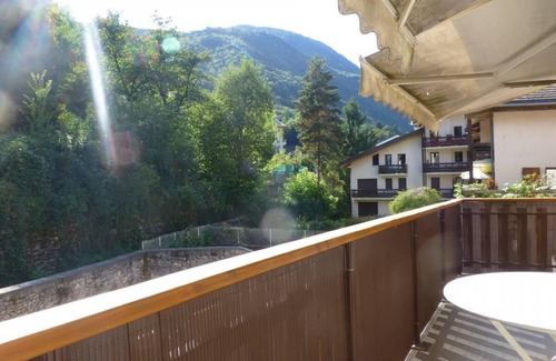 Brides-les-Bains Apartment | 250m from resort center, 1st floor, view forest, balcony, parking, tv, ski locker, 68m²