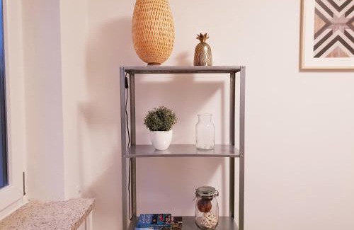 Elmshorn Apartment | 25mn to HH-2BR Kitchen&Netflix