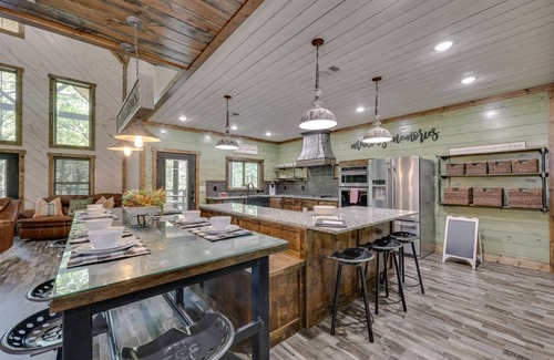 Broken Bow House | 264 m² House ∙ 3 bedrooms ∙ 10 guests