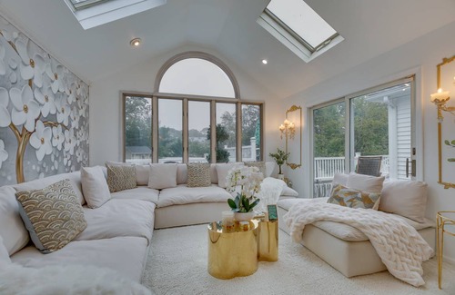 Lake Grove House | 269 m² House ∙ 4 bedrooms ∙ 10 guests
