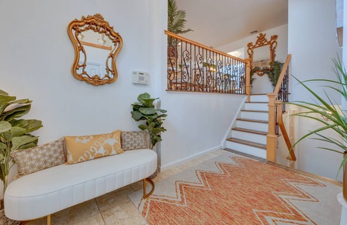 Lake Grove House | 269 m² House ∙ 4 bedrooms ∙ 10 guests