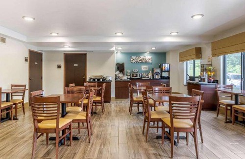 Johnson City Hotel | 27 m² Hotel ∙ 9 guests