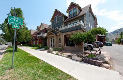Historic Downtown Durango House | 270 E College Drive Unit 206