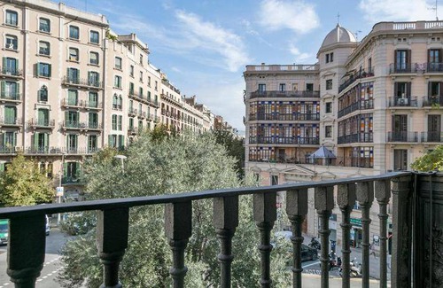 Dreta de l'Eixample Apartment | 270 m² Apartment ∙ 6 bedrooms ∙ 13 guests