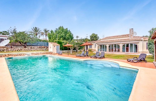 Tarraula Villa | 270 m² Villa ∙ 4 bedrooms ∙ 8 guests